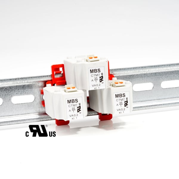 Produktbild CTM 7 Gruppe UL montiert auf einer Schiene